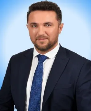 AK PARTİ’NİN ADAYI ARİF KAYIK OLDU